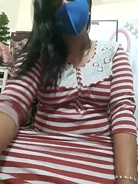 Snapshot of Tamil_Luckly_girl chatting on 06/06/26, 01:49 Tamil Luckly girl online show from 06/06/26, 01:49