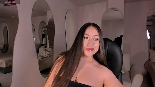Snapshot of AmyRosse_X chatting on 06/13/26, 04:43 AmyRosse X online show from 06/13/26, 04:43