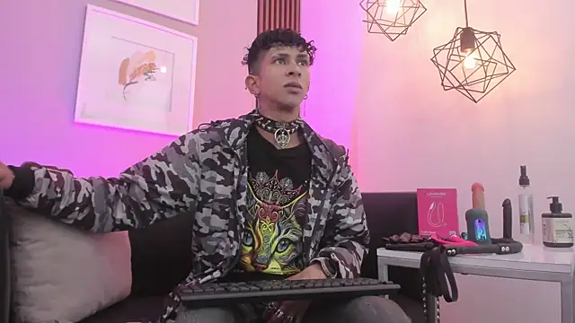 Maximoking26 online show from 07/28/26, 12:48