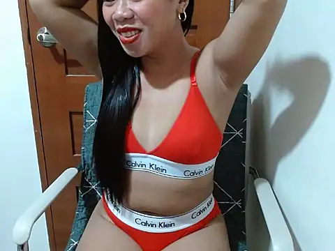 Snapshot of Petite_Jeramae22 chatting on 02/19/26, 11:56 Petite Jeramae22 online show from 02/19/26, 11:56