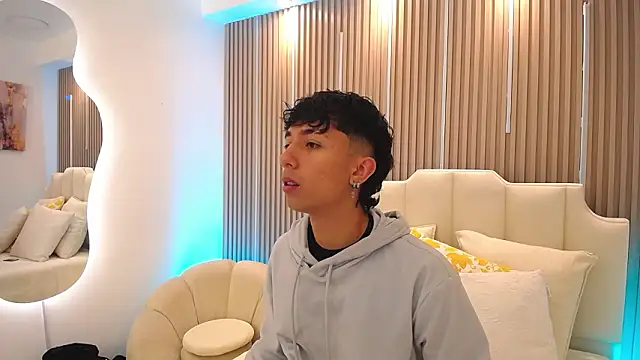 Snapshot of Aiden_Rivers_ chatting on 03/18/26, 01:14 Aiden Rivers online show from 03/18/26, 01:14