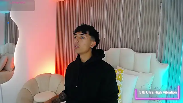Snapshot of Aiden_Rivers_ chatting on 03/19/26, 12:53 Aiden Rivers online show from 03/19/26, 12:53