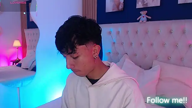 Snapshot of Aiden_Rivers_ chatting on 04/06/26, 12:50 Aiden Rivers online show from 04/06/26, 12:50