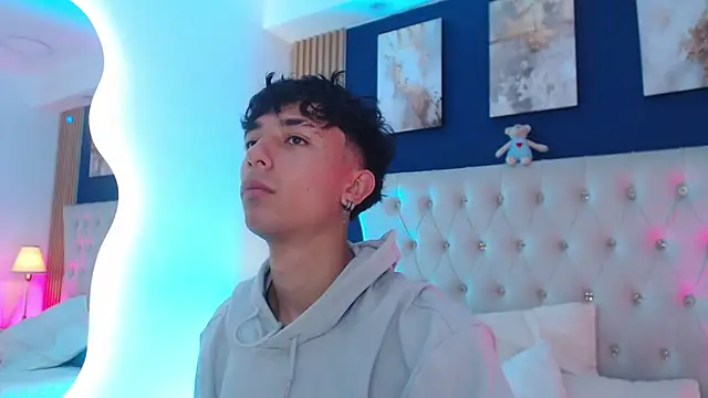Snapshot of Aiden_Rivers_ chatting on 04/07/26, 01:11 Aiden Rivers online show from 04/07/26, 01:11