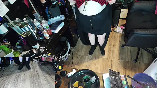 Snapshot of Sinstresshemlock chatting on 06/11/26, 02:53 Sinstresshemlock online show from 06/11/26, 02:53