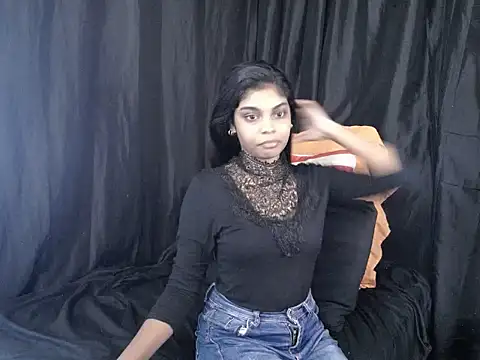 Snapshot of indianicon23 chatting on 03/31/26, 06:25 indianicon23 online show from 03/31/26, 06:25