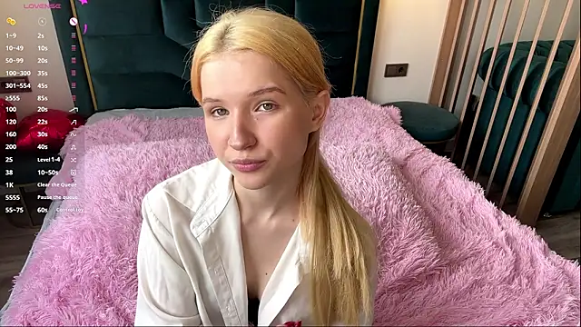 Snapshot of PrincessSwelgart chatting on 03/30/26, 01:23 PrincessSwelgart online show from 03/30/26, 01:23