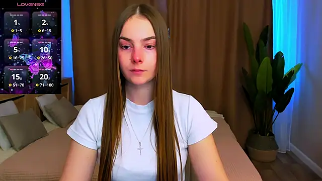 Snapshot of Maddy_Wood_ chatting on 03/06/26, 02:57 Maddy Wood online show from 03/06/26, 02:57