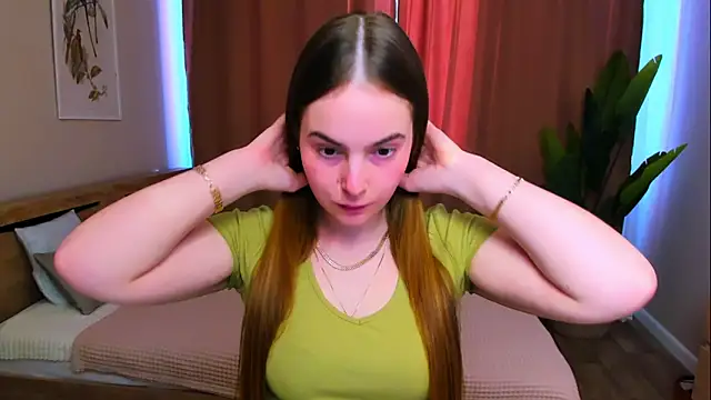 Snapshot of Maddy_Wood_ chatting on 04/04/26, 03:53 Maddy Wood online show from 04/04/26, 03:53