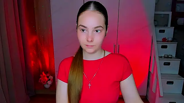 Snapshot of Maddy_Wood_ chatting on 05/18/26, 09:04 Maddy Wood online show from 05/18/26, 09:04