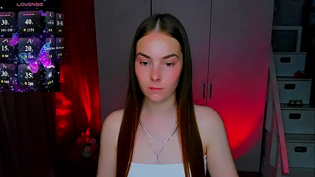 Snapshot of Maddy_Wood_ chatting on 06/13/26, 04:16 Maddy Wood online show from 06/13/26, 04:16