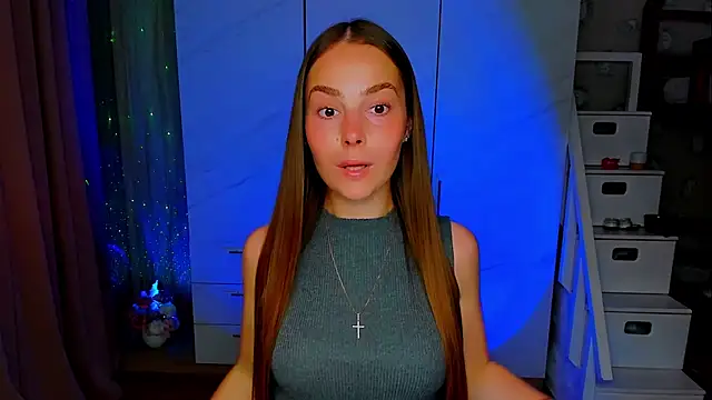 Maddy Wood  online show from 07/12/26, 04:42