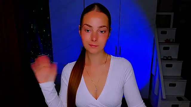 Maddy Wood  online show from 07/20/26, 04:31