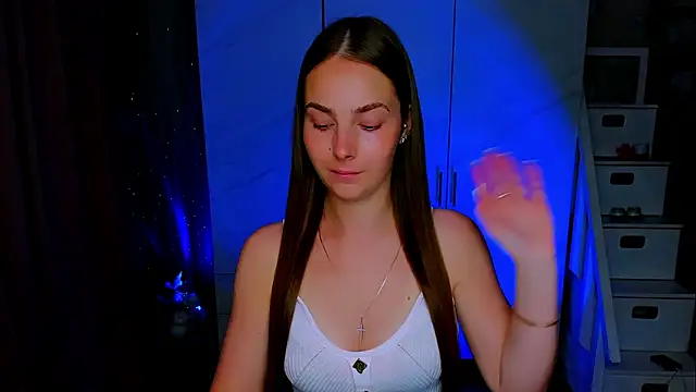 Maddy Wood  online show from 07/23/26, 04:05