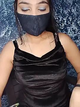 Snapshot of Cutie_babes01 chatting on 05/25/26, 04:35 Cutie babes01 online show from 05/25/26, 04:35