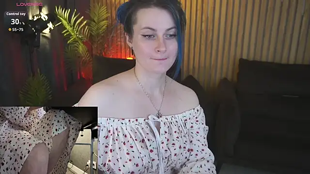 Snapshot of AlisaGracee chatting on 05/15/26, 12:45 AlisaGracee online show from 05/15/26, 12:45