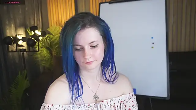 Snapshot of AlisaGracee chatting on 05/20/26, 12:44 AlisaGracee online show from 05/20/26, 12:44