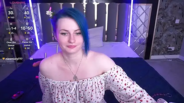 Snapshot of AlisaGracee chatting on 06/04/26, 05:35 AlisaGracee online show from 06/04/26, 05:35