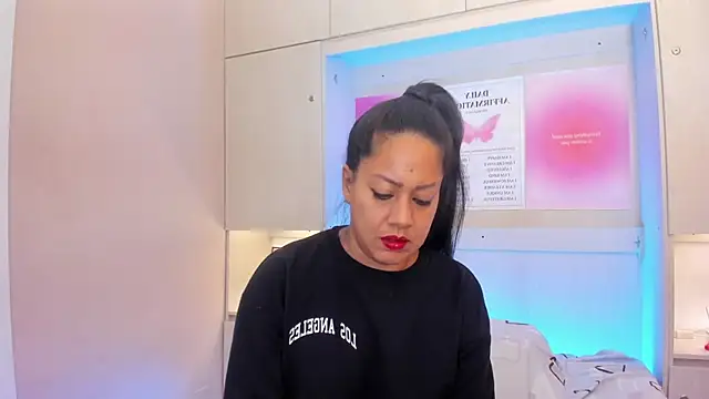 AllieBennet online show from 07/09/26, 07:51