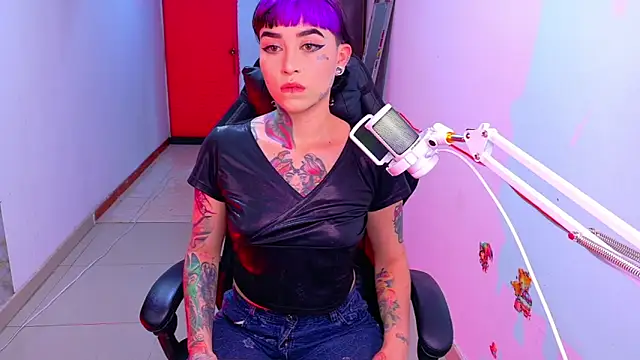 Snapshot of nova_kitttyy chatting on 04/26/26, 01:25 nova kitttyy online show from 04/26/26, 01:25