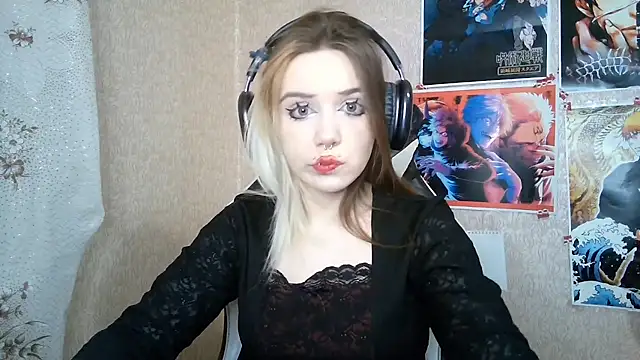 Snapshot of MilaTyan chatting on 03/29/26, 05:13 MilaTyan online show from 03/29/26, 05:13