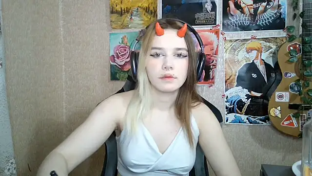 Snapshot of MilaTyan chatting on 04/18/26, 05:17 MilaTyan online show from 04/18/26, 05:17