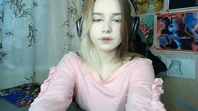 Snapshot of MilaTyan chatting on 04/27/26, 03:54 MilaTyan online show from 04/27/26, 03:54