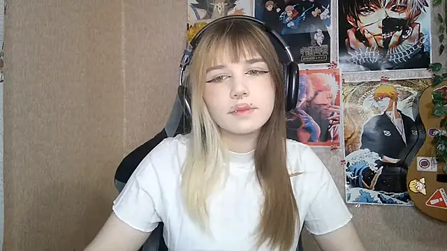 Snapshot of MilaTyan chatting on 06/13/26, 04:05 MilaTyan online show from 06/13/26, 04:05