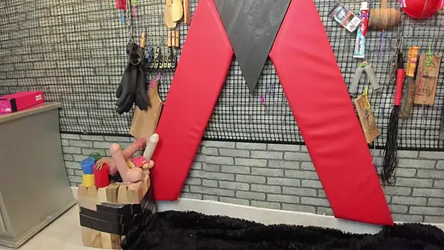 hillary bigbutt online show from 07/24/26, 11:30