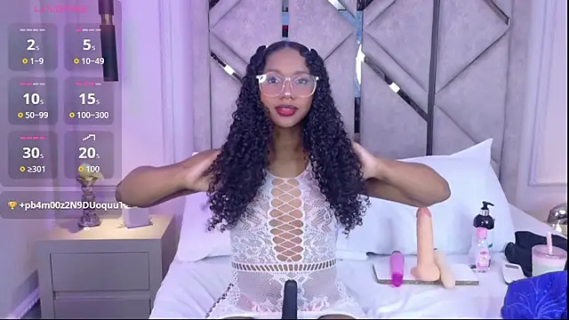 Snapshot of Chloe-Rose- chatting on 04/10/26, 04:17 Chloe-Rose- online show from 04/10/26, 04:17