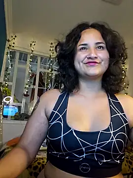Snapshot of IncognitoLive1 chatting on 03/07/26, 12:18 IncognitoLive1 online show from 03/07/26, 12:18