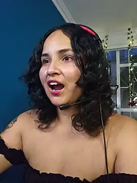 Snapshot of IncognitoLive1 chatting on 04/09/26, 11:21 IncognitoLive1 online show from 04/09/26, 11:21
