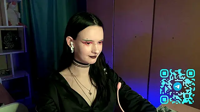 Snapshot of MabelDefina chatting on 04/04/26, 01:08 MabelDefina online show from 04/04/26, 01:08