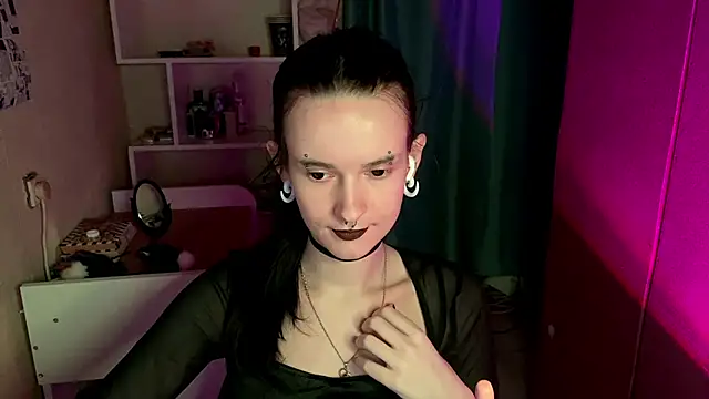 Snapshot of MabelDefina chatting on 05/01/26, 05:12 MabelDefina online show from 05/01/26, 05:12