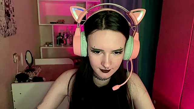 Snapshot of MabelDefina chatting on 05/20/26, 05:02 MabelDefina online show from 05/20/26, 05:02
