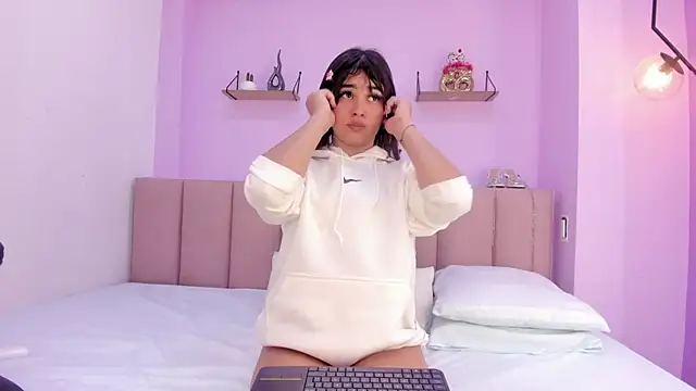 camila scoth online show from 07/27/26, 12:01