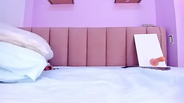 camila scoth online show from 07/28/26, 12:48