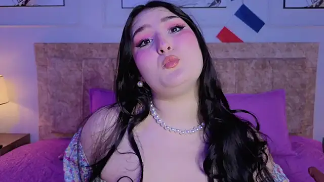 zoe moon   online show from 07/05/26, 02:35
