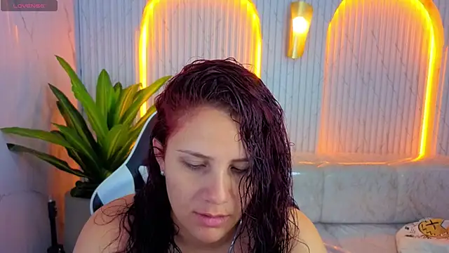 Natasha  tp online show from 06/11/26, 12:36