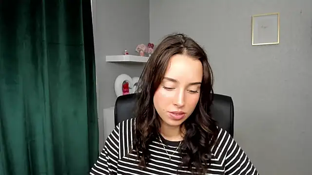 AdeleSolo online show from 07/06/26, 12:35