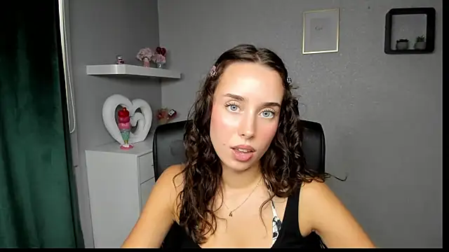 AdeleSolo online show from 07/22/26, 12:52