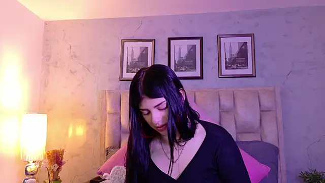 Snapshot of IsabellaRossi chatting on 05/14/26, 11:28 IsabellaRossi online show from 05/14/26, 11:28