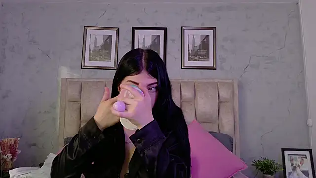 Snapshot of IsabellaRossi chatting on 05/15/26, 05:09 IsabellaRossi online show from 05/15/26, 05:09