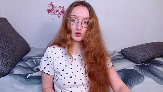 Snapshot of miay_here_ chatting on 03/19/26, 04:44 miay here online show from 03/19/26, 04:44