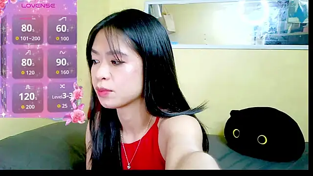Luna Moonfang online show from 07/25/26, 05:16