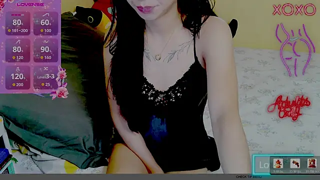 Luna Moonfang online show from 07/28/26, 02:35