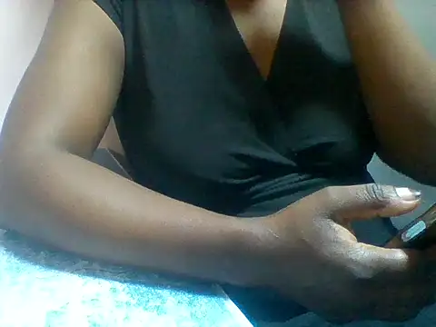 Snapshot of zee66658 chatting on 04/27/26, 09:02 zee66658 online show from 04/27/26, 09:02