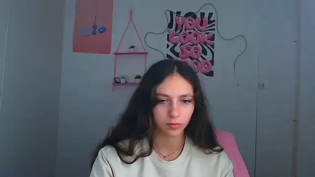 KissMeJulia online show from 07/05/26, 05:25