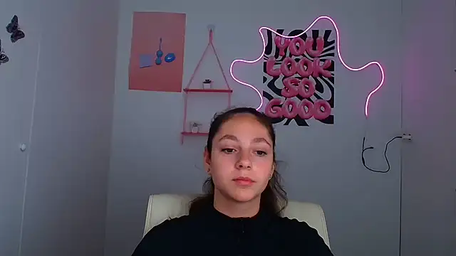 KissMeJulia online show from 07/07/26, 07:34
