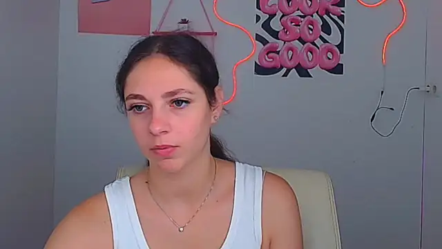 KissMeJulia online show from 07/18/26, 05:33